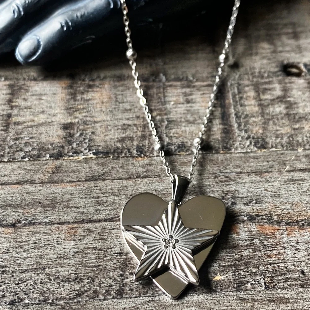NEW Silver Heart & Star Pendant Necklace